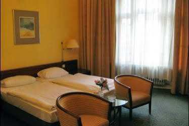 Hotel Xantener Eck 2*